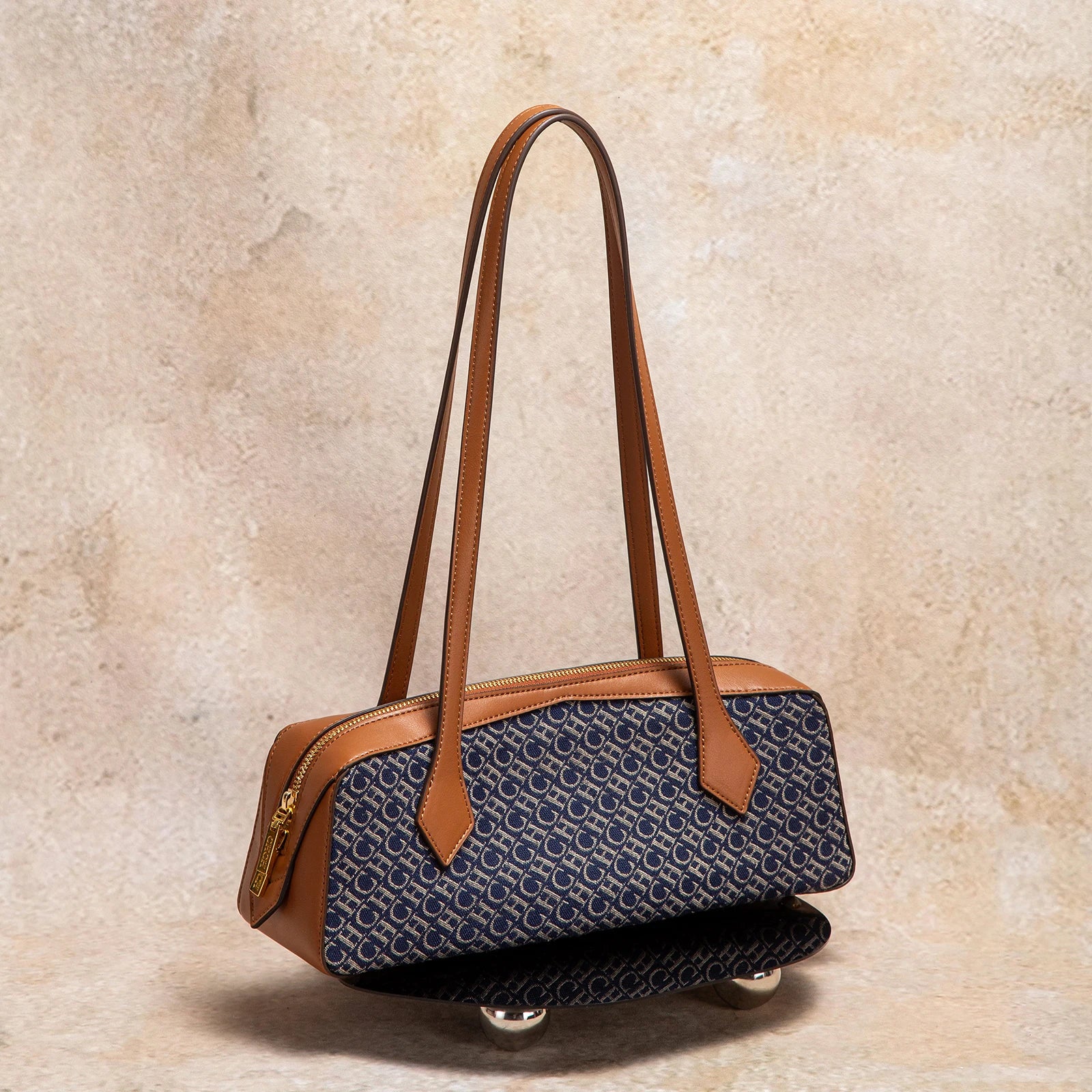 CH GeoLux® – Designer Geometric Leather Tote for Modern Elegance