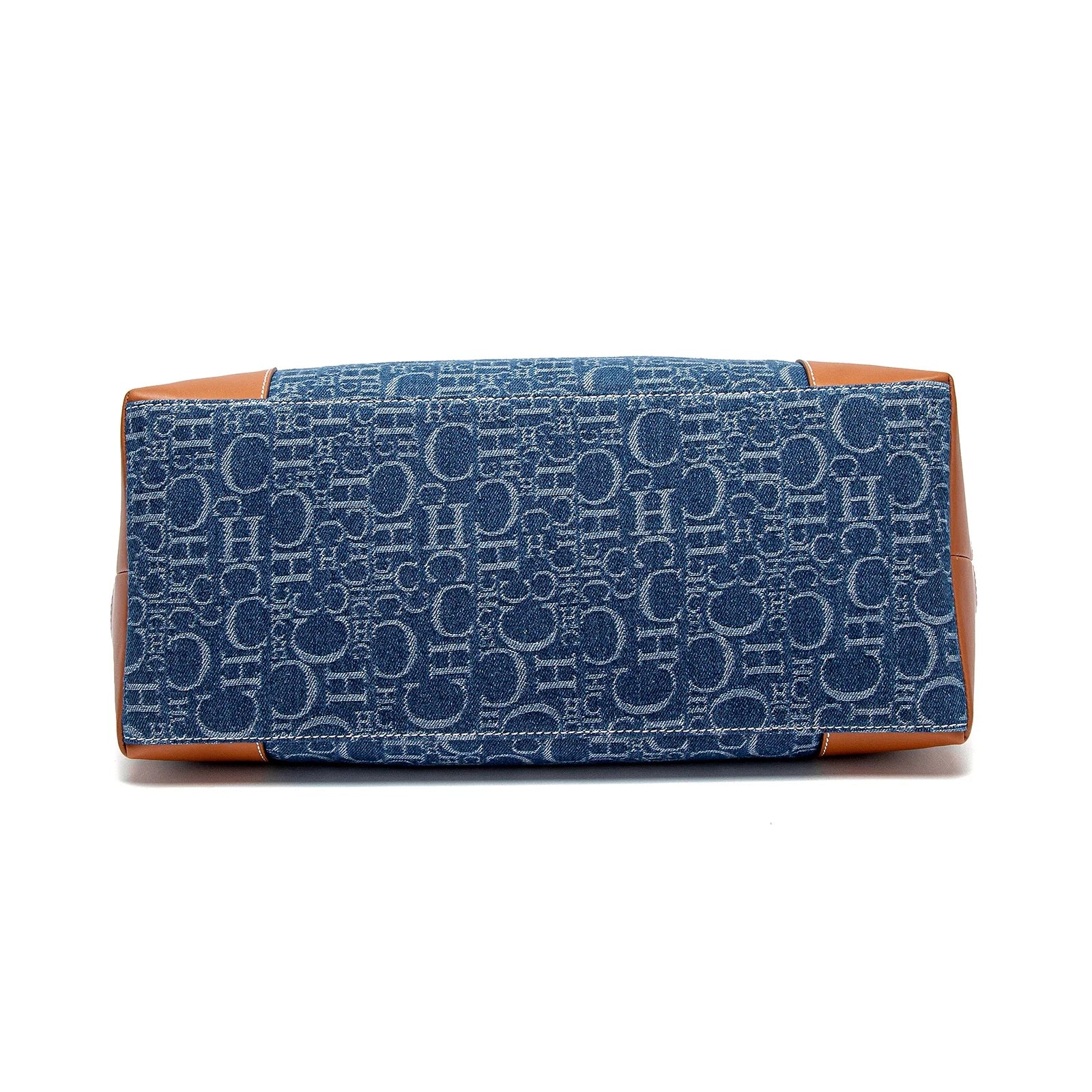CH Voyager® – Fashion Letter Print Duffel Bag for Women