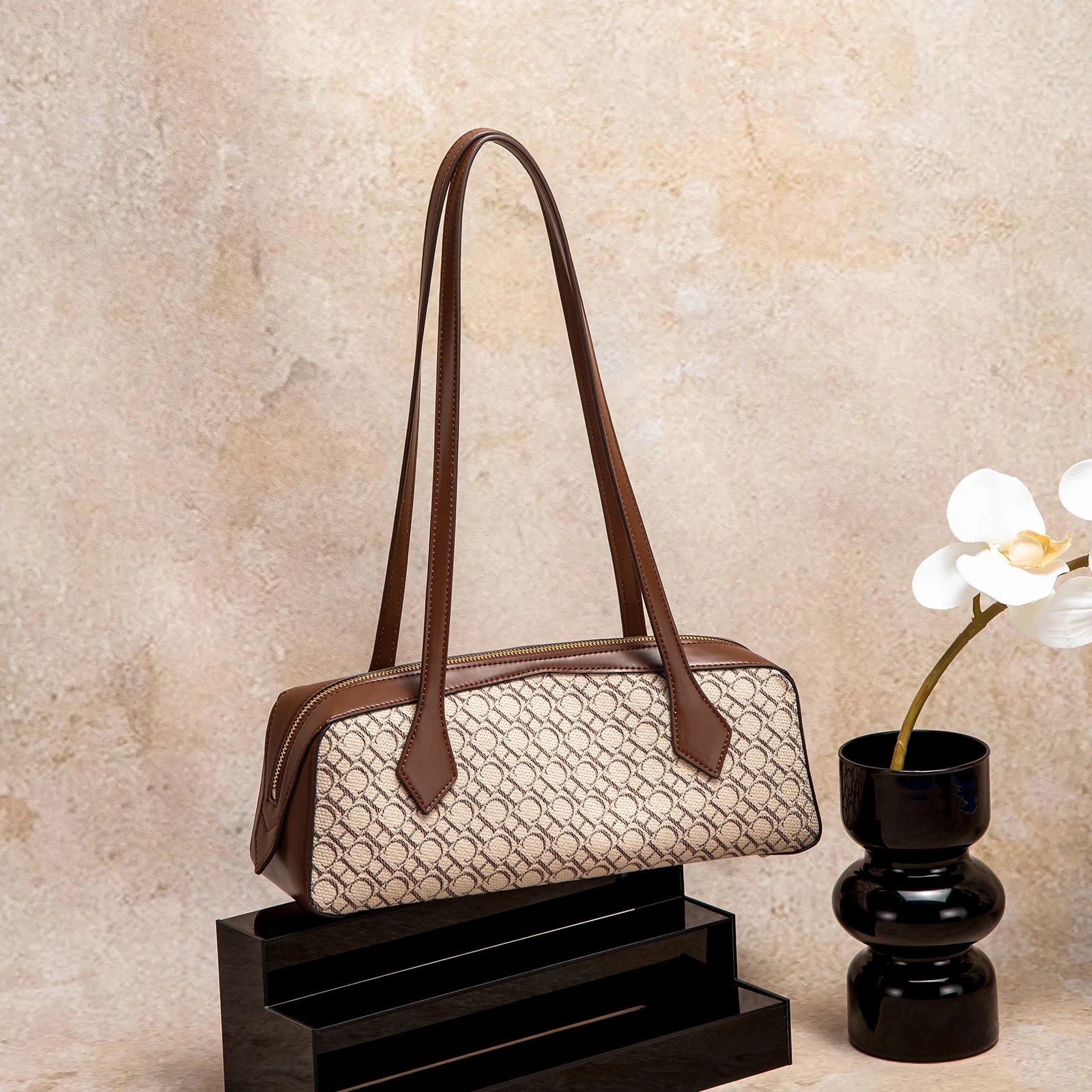 CH GeoLux® – Designer Geometric Leather Tote for Modern Elegance