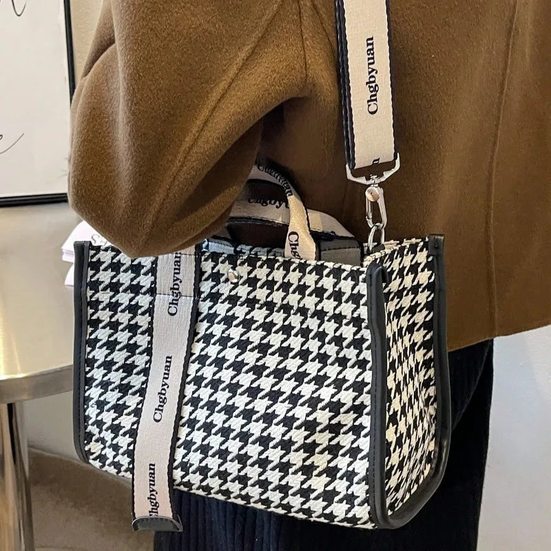HoundElegance® – Trendy Houndstooth Crossbody Tote for Stylish Women